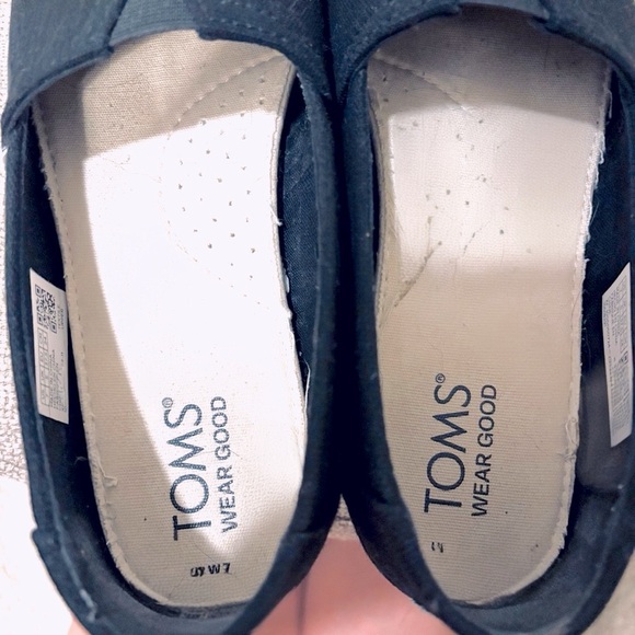 TOMS Black Classic Canvas Slip-Ons 7.5M – Arch Support, Like New - Picture 6 of 9